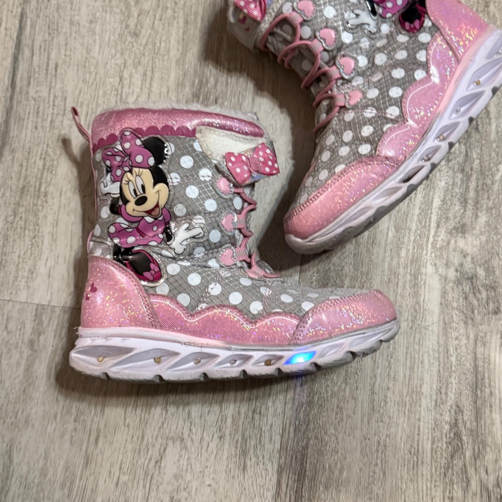 Kids Disney Minnie‎ Mouse Light Up Winter Boots Size 12 Toddler Pink Grey  Dot